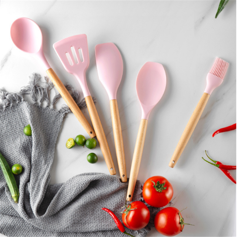 Kitchen utensils with 11 pieces - Wood and silicone - Nonstick