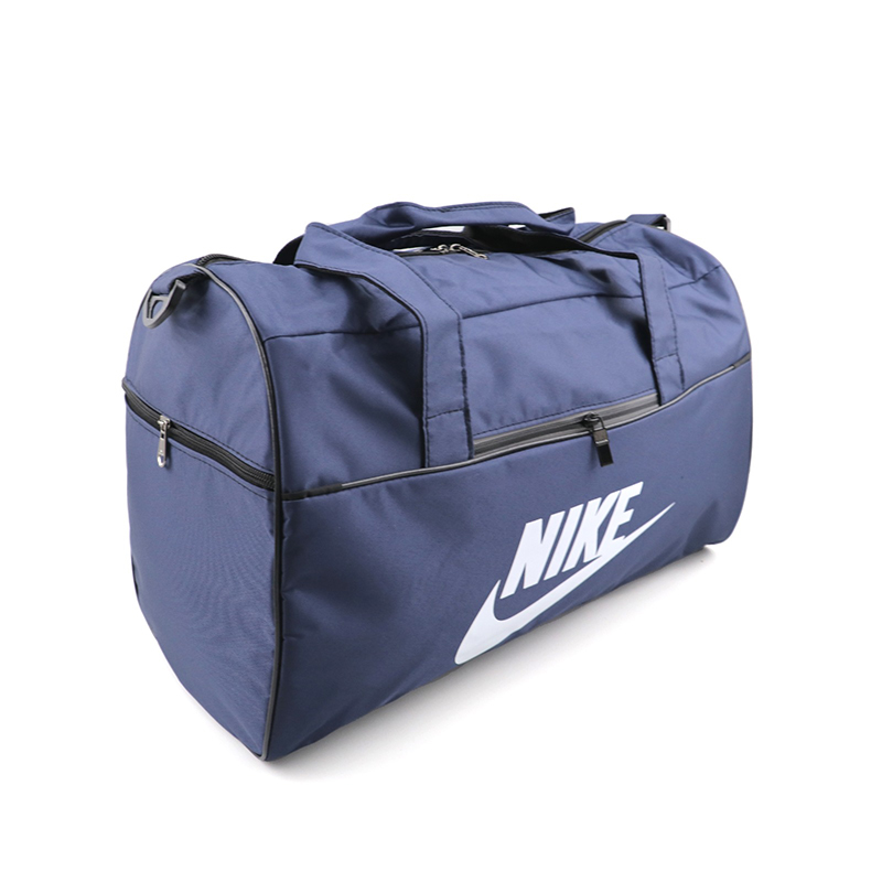 nike traveling bag